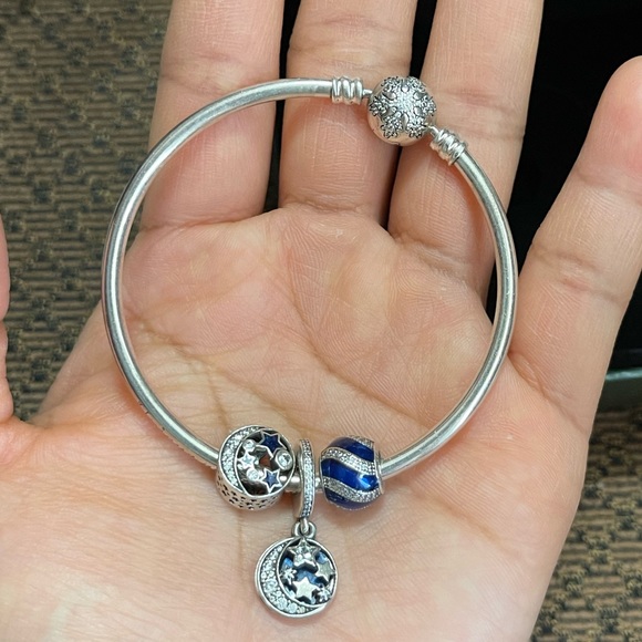 Pandora Limited Edition Unique as you are Snowflake Bangle Bracelet w/ 3 Charms - Picture 16 of 16